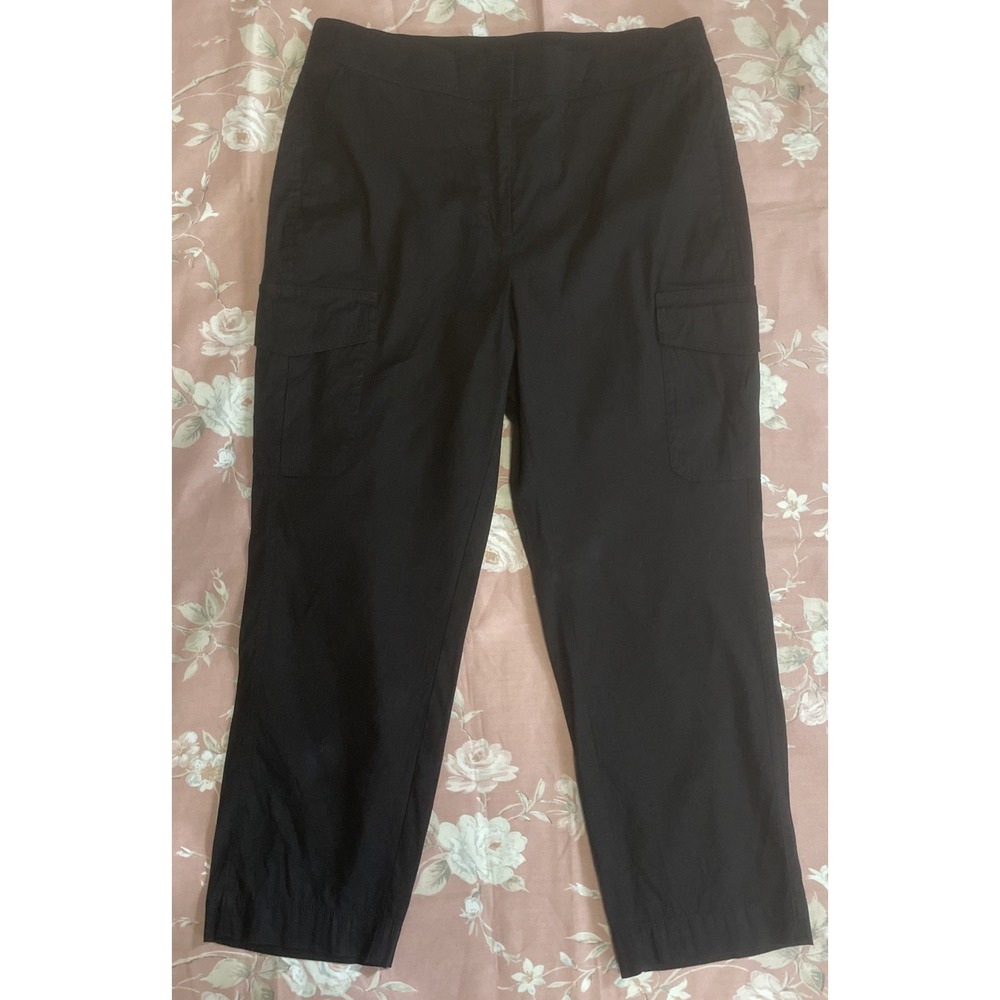 Chicos Size 2R Black Cargo Pants  Lightweight Outdoor Travel